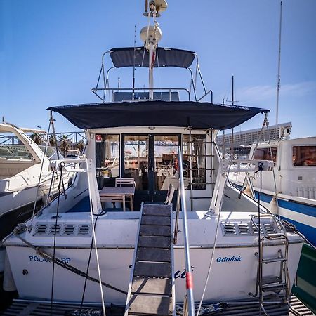 圣阿德里安-德贝索斯 Spacious And Charming Boat In Port Forum酒店 外观 照片