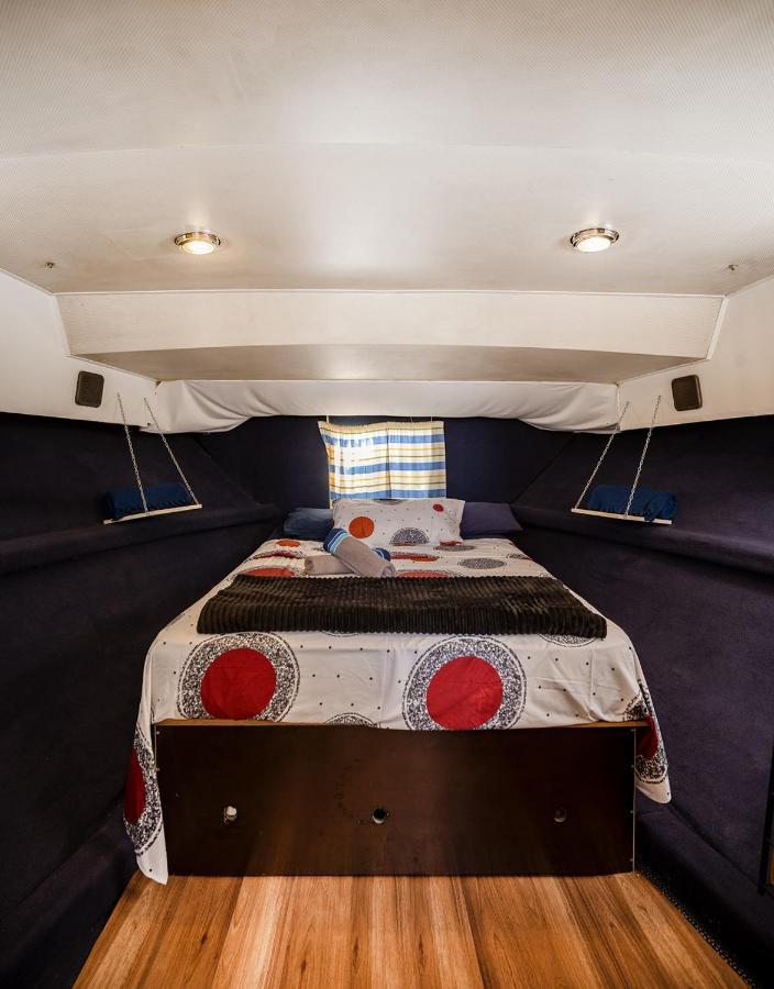 圣阿德里安-德贝索斯 Spacious And Charming Boat In Port Forum酒店 外观 照片