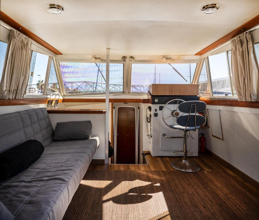 圣阿德里安-德贝索斯 Spacious And Charming Boat In Port Forum酒店 外观 照片